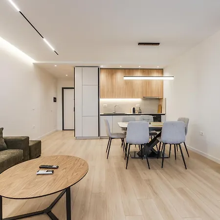 A&h Azure 1br By Pikhost Lejlighed