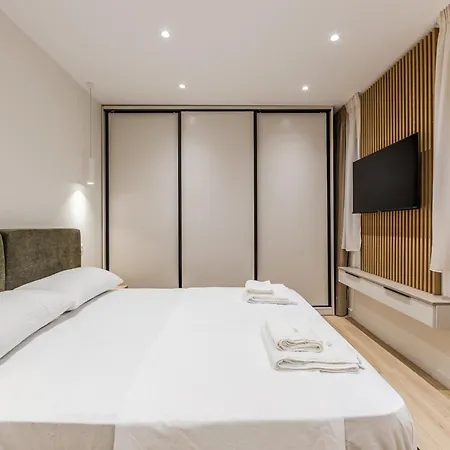 A&h Azure 1br By Pikhost * Vlorë
