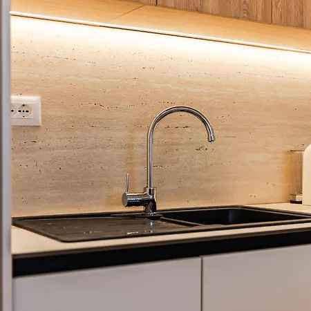 A&h Azure 1br By Pikhost Apartman