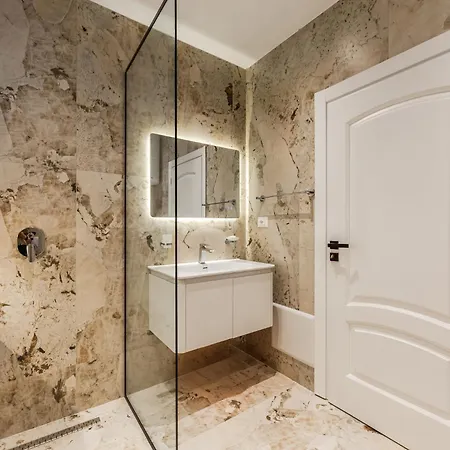 A&h Azure 1br By Pikhost Apartman