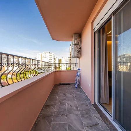 A&h Azure 1br By Pikhost Apartman